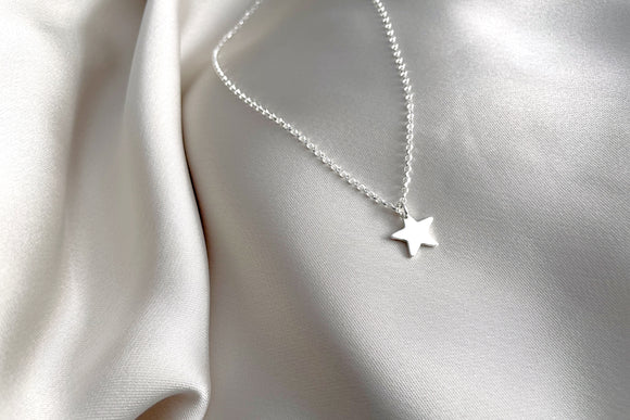 STAR Silver Necklace ★